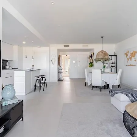 Apartment Modern With Sea View *